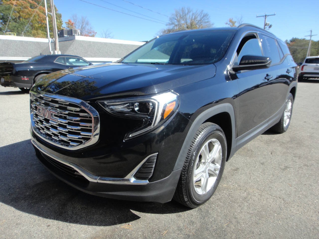 Used 2018 GMC Terrain SLE w/ Driver Convenience Package AWD/4WD image 1