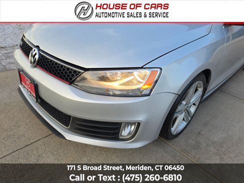 Used 2015 Volkswagen Jetta GLI SE FWD image 9