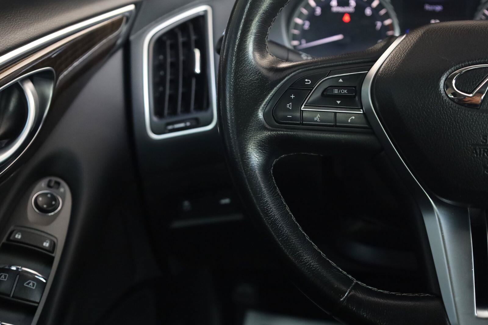 Used 2019 INFINITI Q50 Luxe RWD image 32