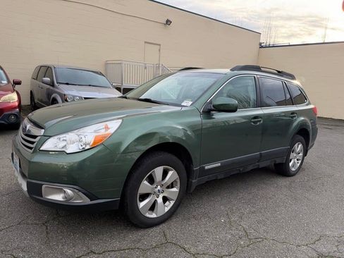 Used 2012 Subaru Outback 3.6R Limited w/ Popular Pkg 1A image 3