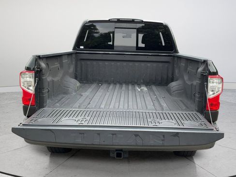 Used 2017 Nissan Titan PRO-4X AWD/4WD image 19