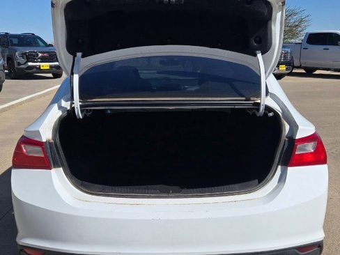 Used 2017 Chevrolet Malibu LS FWD image 9