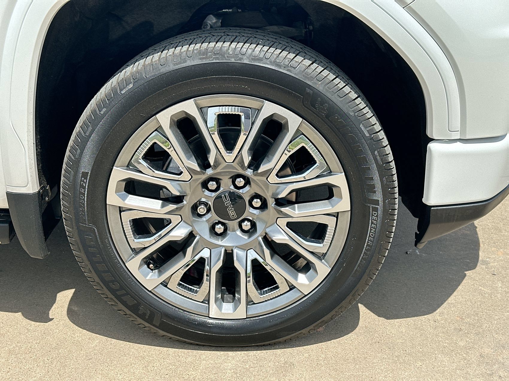 Used 2023 GMC Sierra 1500 Denali Ultimate AWD/4WD image 10