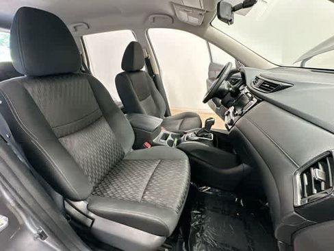 Used 2018 Nissan Rogue SV AWD/4WD image 21