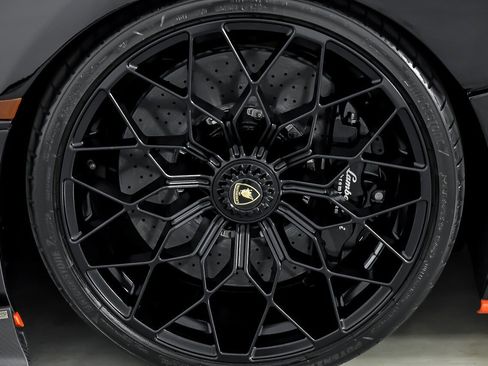 Used 2021 Lamborghini Huracan STO image 45