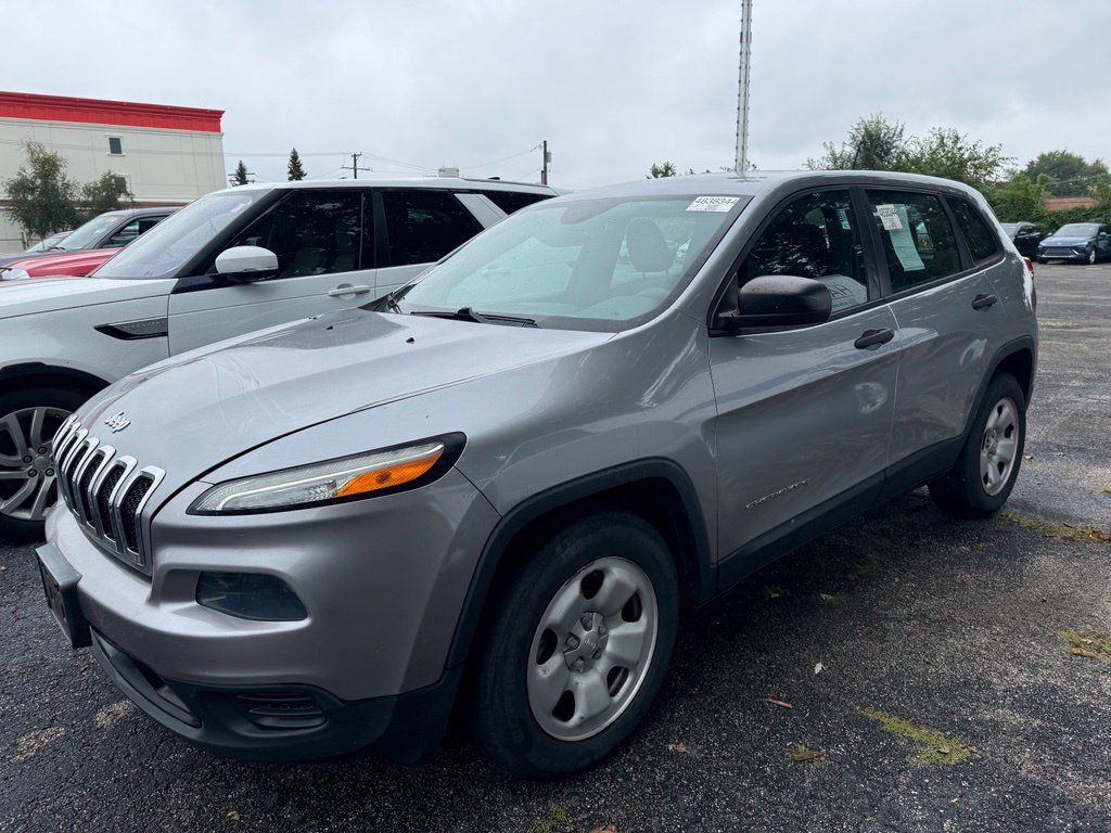 Used 2014 Jeep Cherokee Sport FWD image 2