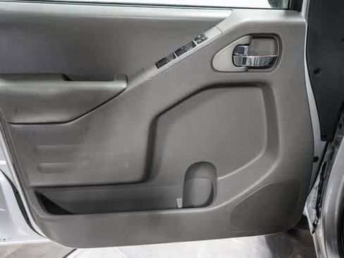 Used 2017 Nissan Frontier SV w/ SV Value Truck Package image 20