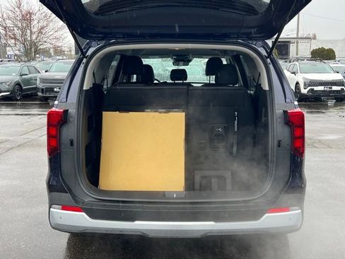 New 2026 Kia Carnival FWD image 8