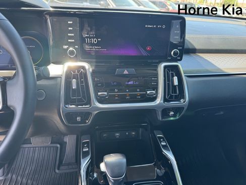Certified 2023 Kia Sorento SX AWD/4WD image 21