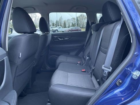Used 2018 Nissan Rogue SV image 24
