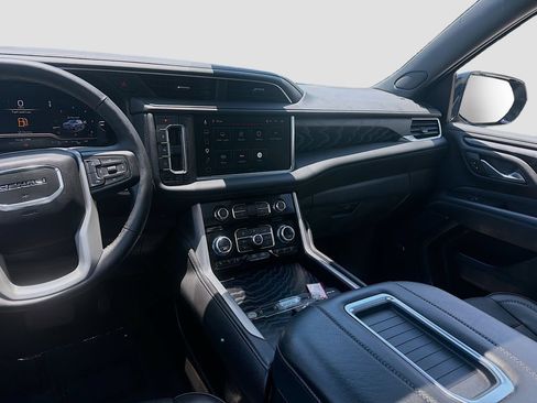 Used 2023 GMC Yukon Denali AWD/4WD image 21