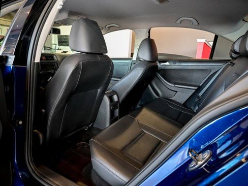 Used 2014 Volkswagen Jetta SE FWD image 17