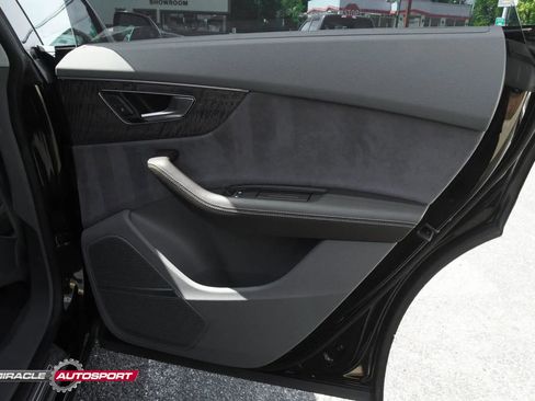 Used 2019 Audi Q8 Prestige image 36