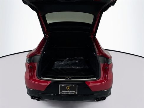 Used 2025 Porsche Cayenne GTS image 29