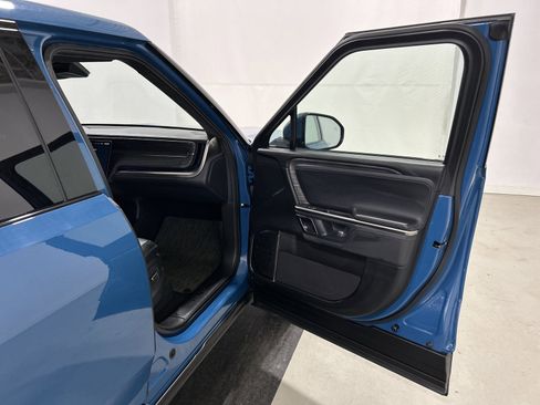 Used 2023 Rivian R1T Adventure image 18