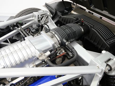 Used 2005 Ford GT image 43