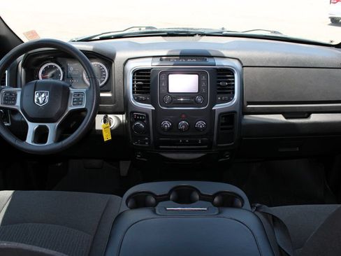 Used 2024 RAM 1500 Warlock AWD/4WD image 8