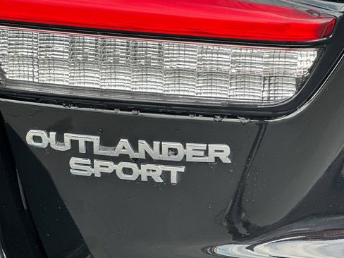 Used 2025 Mitsubishi Outlander Sport ES AWD/4WD image 27
