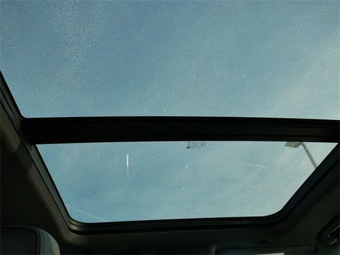 Used 2021 Chevrolet Suburban RST image 18