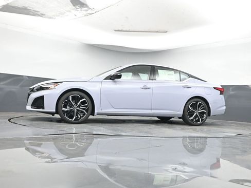 New 2025 Nissan Altima 2.5 SR image 27