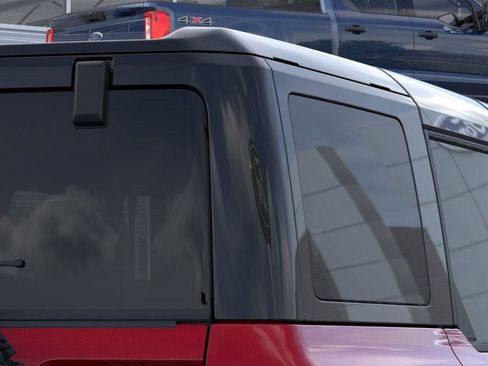 New 2025 Ford Bronco Badlands image 25