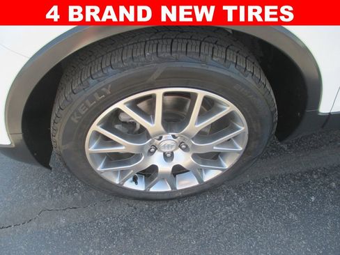 Used 2018 Buick Encore Sport Touring image 3