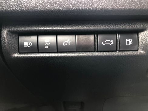 Certified 2025 Toyota Camry SE image 11