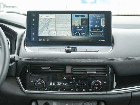 Used 2025 Nissan Rogue SL w/ Tech Package AWD/4WD image 14