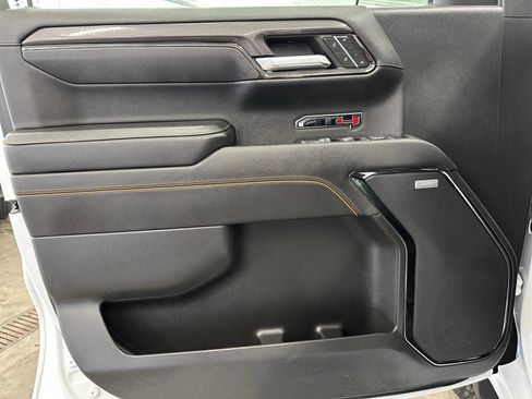 Used 2023 GMC Sierra 1500 AT4 image 24