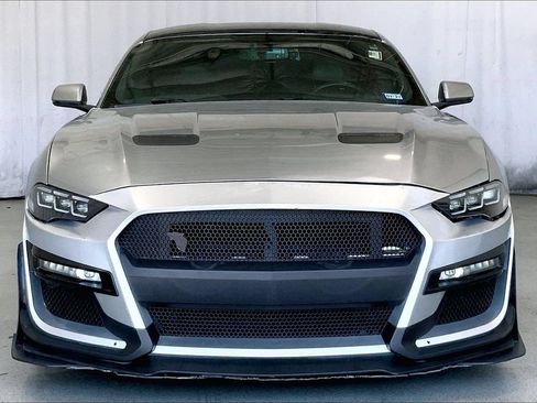 Used 2020 Ford Mustang GT Premium w/ Black Accent Package RWD image 3