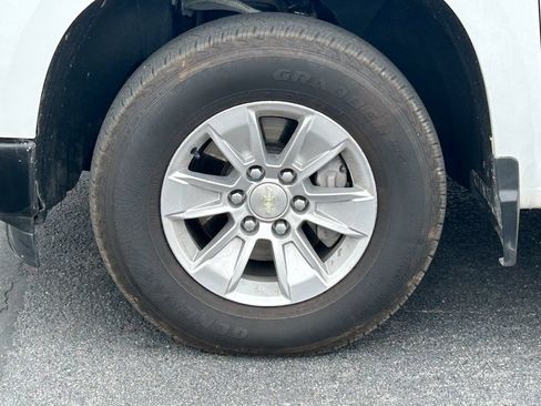 Used 2022 Chevrolet Silverado 1500 W/T AWD/4WD image 14