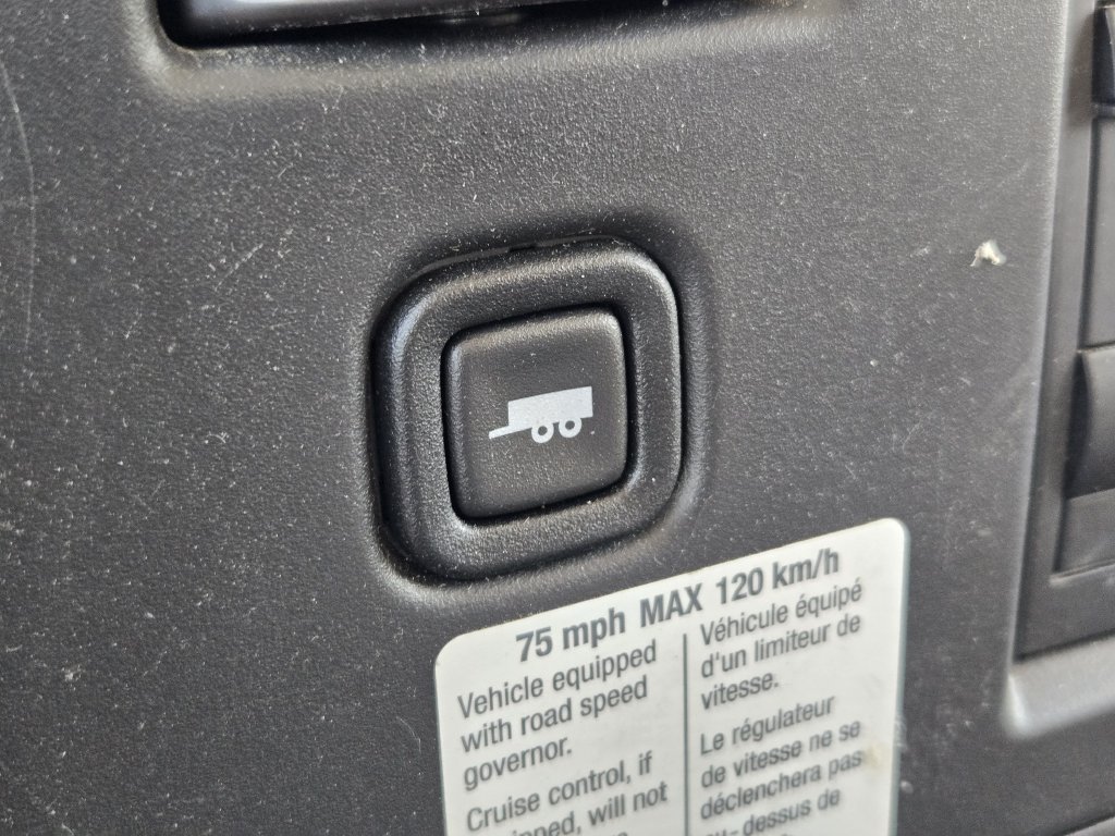 Used 2019 Chevrolet Express 2500 RWD image 22