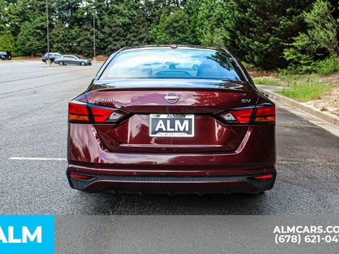 Used 2024 Nissan Altima 2.5 SV FWD image 10