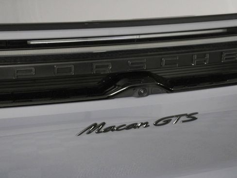 New 2026 Porsche Macan GTS Electric image 22