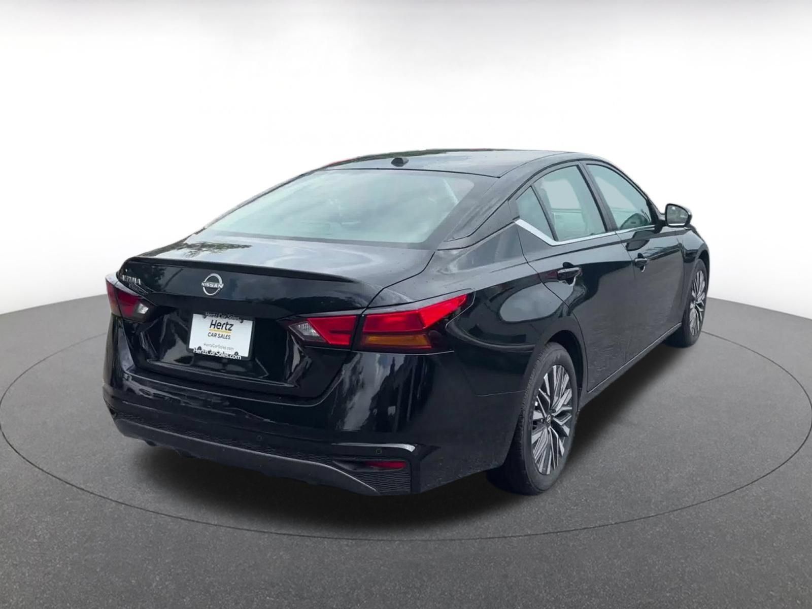 Used 2026 Nissan Altima 2.5 SV FWD image 12
