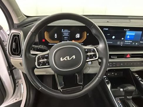 Used 2025 Kia Sorento S w/ Panoramic Sunroof Package FWD image 15