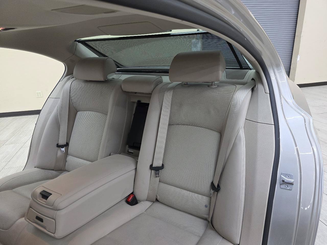 Used 2011 BMW 750Li xDrive AWD/4WD image 25