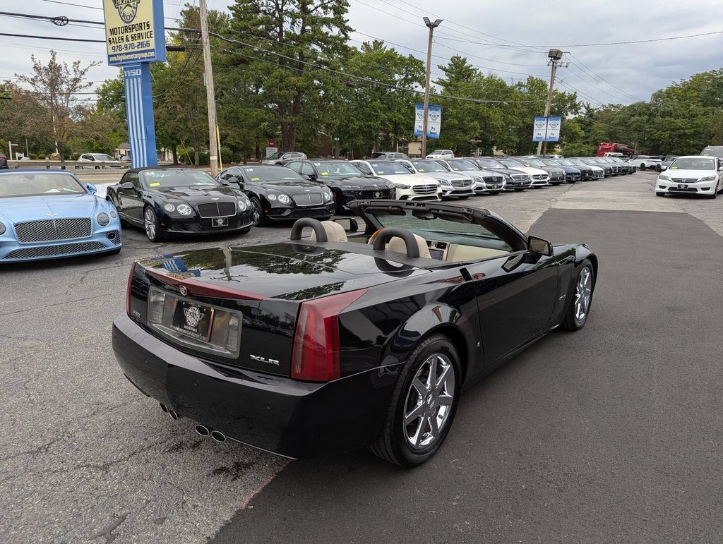 Used 2006 Cadillac XLR RWD image 43