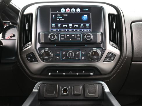 Used 2018 Chevrolet Silverado 1500 LTZ Z71 AWD/4WD image 17