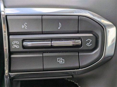 New 2025 GMC Canyon Elevation w/ Convenience Package image 27