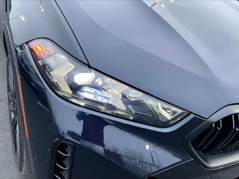 Used 2024 BMW X6 M60i image 31