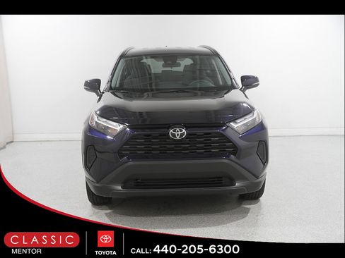 Used 2024 Toyota RAV4 XLE AWD/4WD image 2