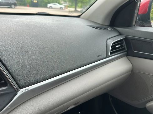 Used 2019 Hyundai Elantra Value Edition FWD image 35