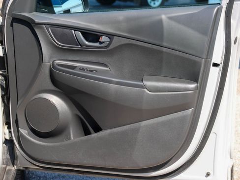 Used 2023 Hyundai Kona SE FWD image 13
