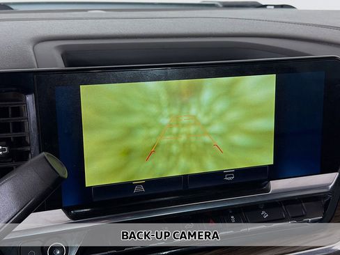 Used 2024 Chevrolet Silverado 2500 LT image 4