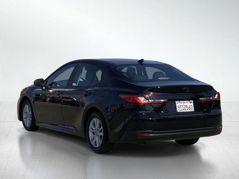 Certified 2025 Toyota Camry LE w/ Convenience Package image 4