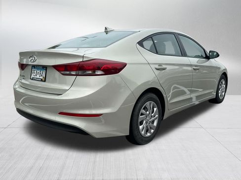 Used 2017 Hyundai Elantra SE w/ Cargo Package FWD image 6