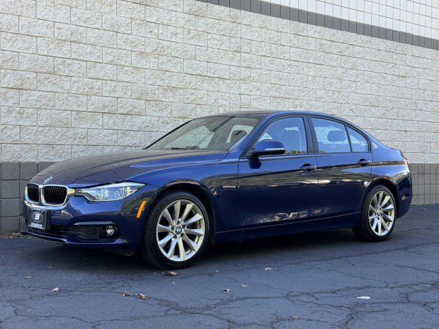 Used 2018 BMW 320i xDrive Sedan w/ Convenience Package AWD/4WD image 12