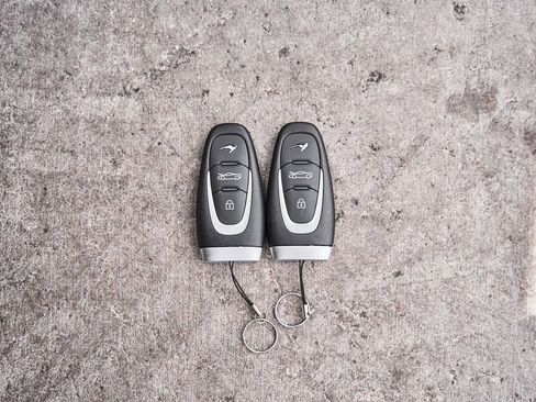 Used 2024 McLaren Artura image 70