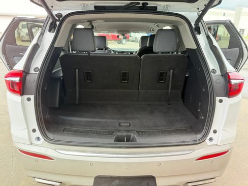 Used 2021 Buick Enclave Essence AWD/4WD image 23